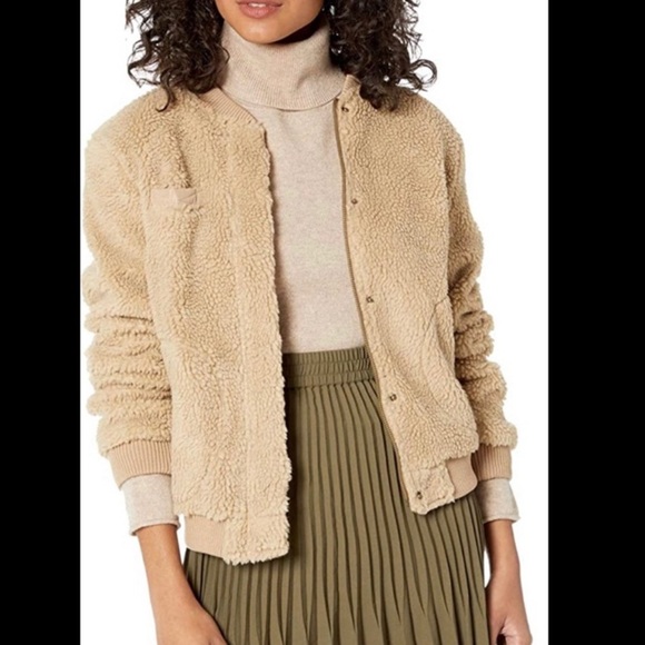 Levi's Jackets & Blazers - Women’s Levi Teddy Bomber
